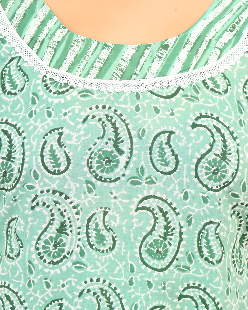 - Long Sleeve Night Suit In Cambric Cotton Fabric - Short Top And Pants