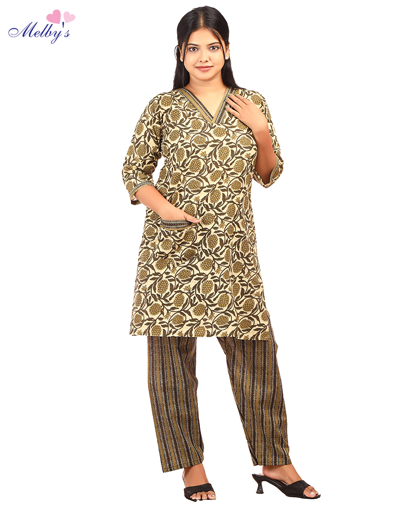 - Long Sleeve Night Suit In Cambric Cotton Fabric - Short Top And Pants