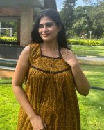 Sleeveless Front Open Cotton Nighty With Buttons, 55 Inches Long - Yellow - Image 3
