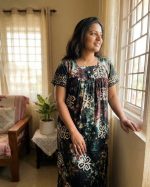 Traditional cotton nighty, 55 Inches Long - Green - Image 2