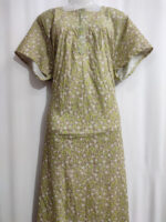Front Open Cotton Nighty With Zip, 57 Inches - Cream + Green - Image 4